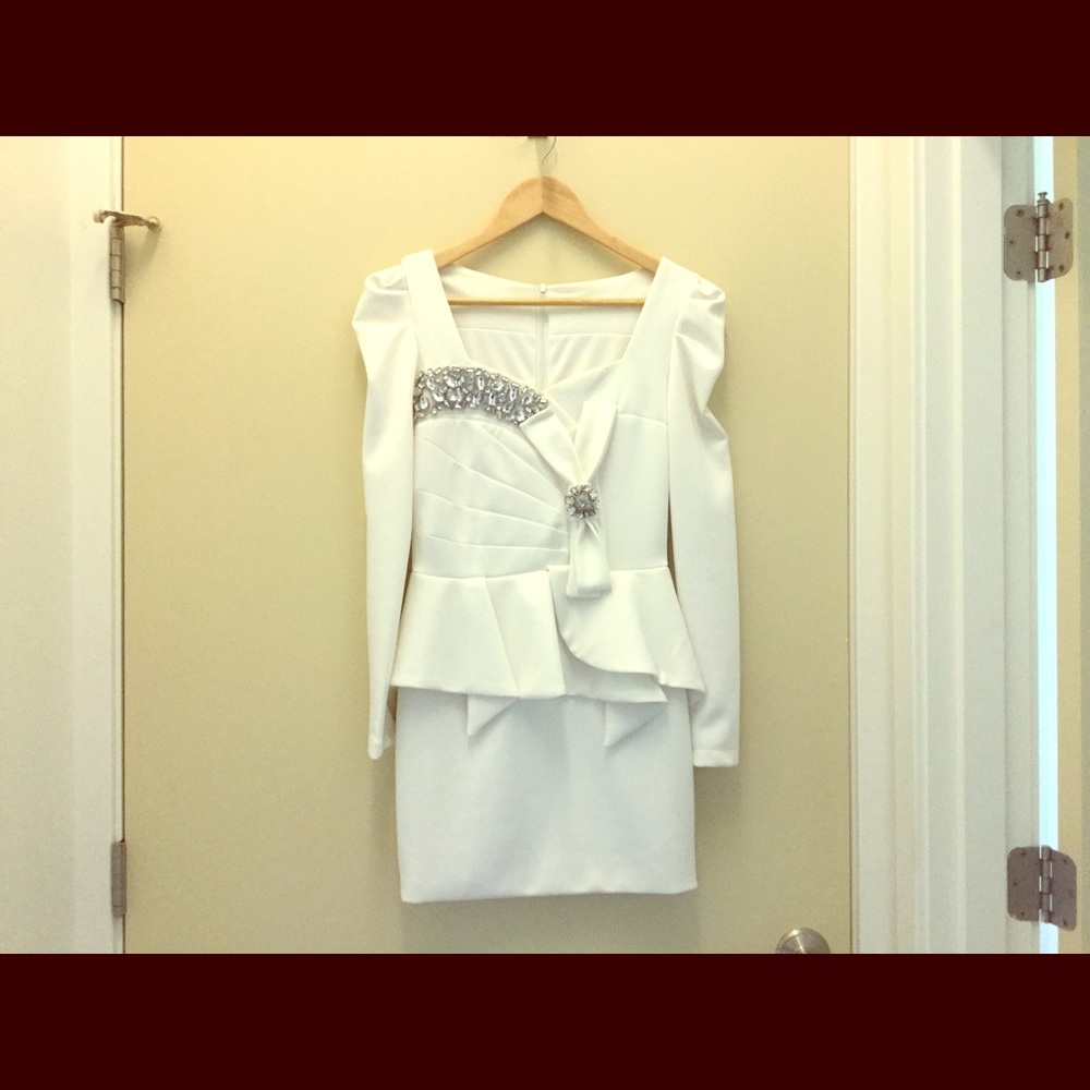 One piece, stretch, white suit.